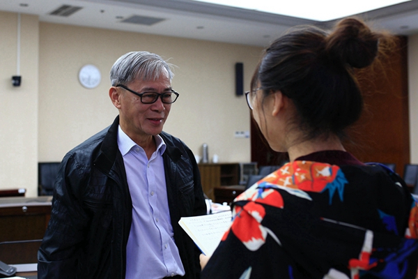 坚永公司董事会主席陈永庆先生一行出席西南交通大学奖助学金面试