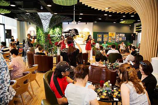 坚永集团下属坚永榴莲（苏州李公堤店）8月18日正式开业